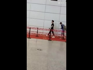 [fancam] 170607 guangzhou airport @ ztao