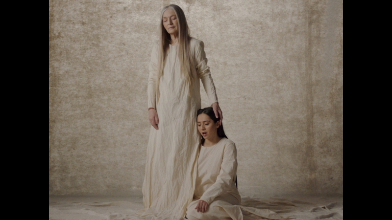 Manizha иногда