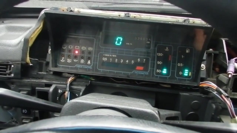 Цифровая приборная панель для автомобилей ваз сделанная в ссср