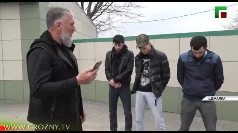 Троих чеченцев заставили извиниться за то, что кинули таксиста в москве