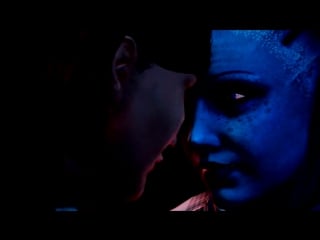 Mass effect ◄kiss me (fem sheppard romance liara)►