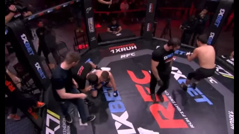 Акранбек ерасыл быстро убирает фарида ядуллаева