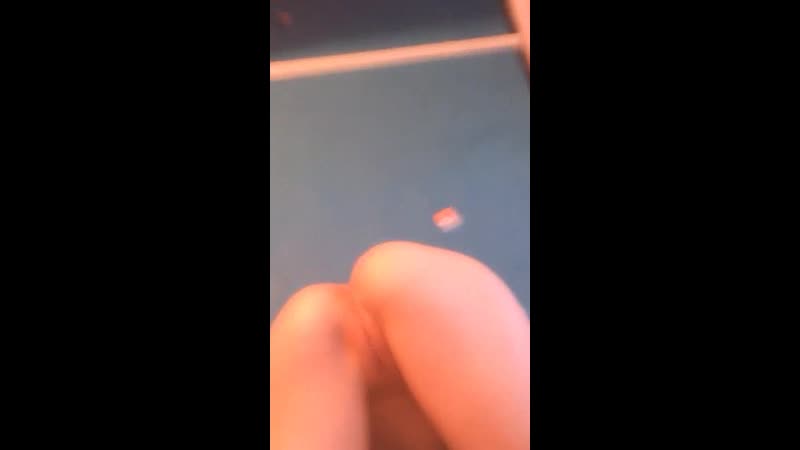 Показала писю 
