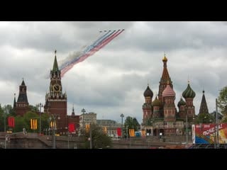 Live siegesparade am 9 mai in moskau – rt de überträgt live mit deutscher simultanübersetzung