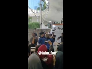 Kozlari boglangan erkak bilan jinsiy aloqa