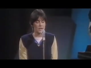 Enya an túll (live with clannad at bbc tv "as i roved out", 1982)