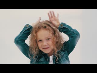 Model little stps julia express video test for #littlestepsmodels