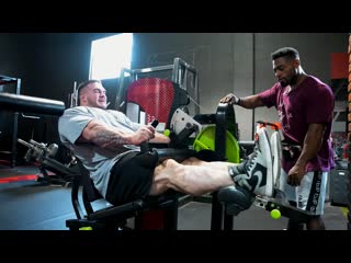 Nick walker & derik oslan train legs