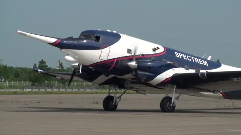 Bt 67（zs asn) basler at chitose airport 15aug2009
