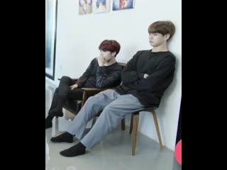 Look at jungoos little stomps im sad