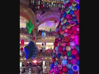 Kinetic christmas galeries lafayette paris