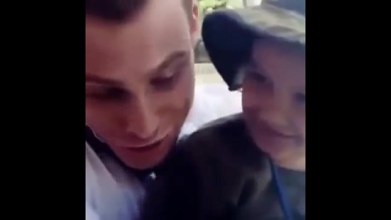 Kerem bursin güneşi beklerken set за кадром