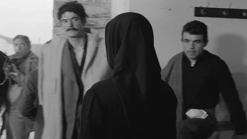 Хф "грек зорба"1964 сцена с козой в таверне