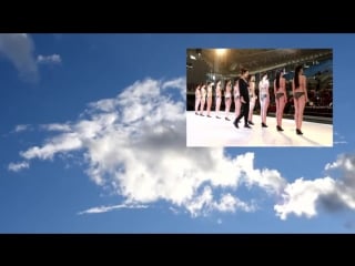 В китае заставили раздеться 1000 школьниц