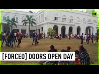 Sri Lankan Presidential Building Stays Porn Open To The Public