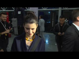 Beren saat atiye dizi sevisme sahnesi ile ilgili ilk defa konustu