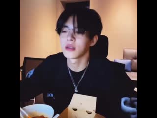 200330 @ victon's subin v live