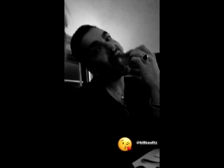 Caroline daur instagram stories (25 04 2018)