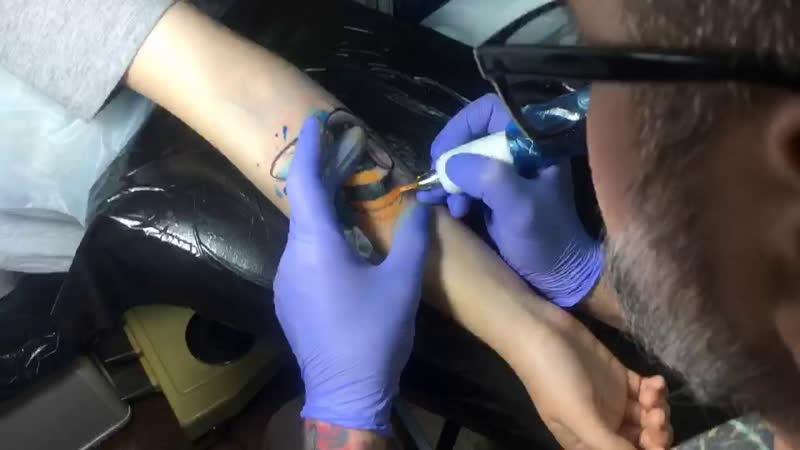 Шмель 🐝 продолжаем красить))