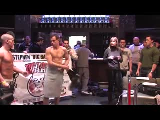 Naked weigh in 09