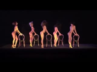 Огонь кристиана лубутена / feu crazy horse paris / 2012