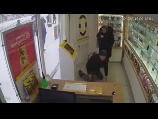 Вошёл по королевски😆