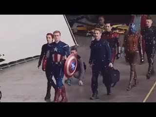 Sean gunn doing on set motion reference for rocket raccoon in avengers endgame