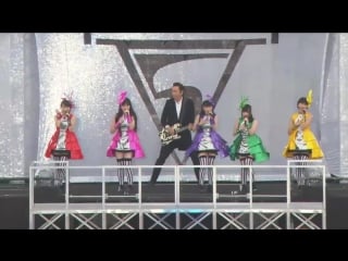 Momoclo natsu no bakasawagi ~world summer dive~ 2013 (1/4)