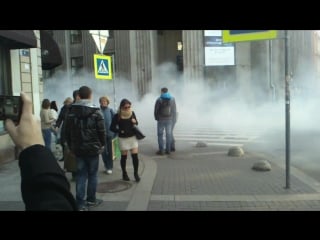 Mercedes benz gelandewagen vs toyota supra [720p]