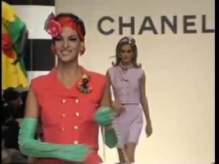 Linda evangelista catwalk chanel by karl lagerfeld rtw spring summer 1991