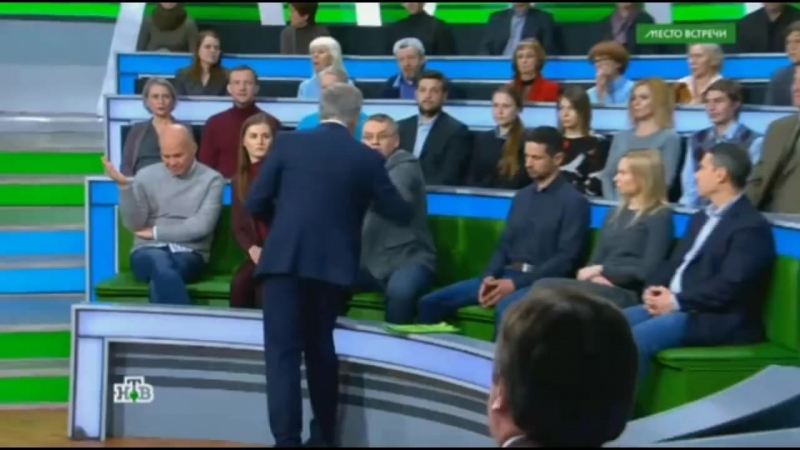 Нтв драка! дебил какой то этот норкин, да и страна такая отсутствие права на инакомыслие формирует вот таких людей