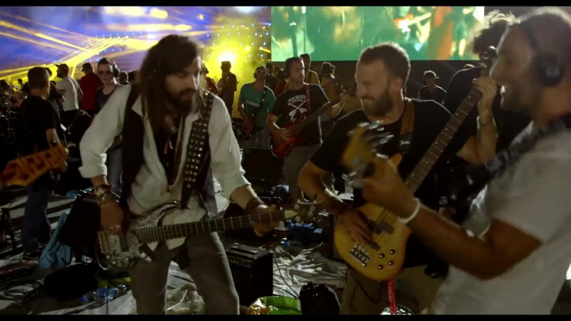 1000 музыкантов исполняют «smells like teen spirit»