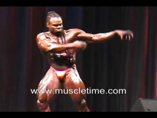 Kai greene posing to michael jackson dirty diana at 2007 ifbb keystone classic