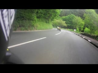 Touristtrophy 2016 michael dunlop superbike fastest ever tt lap record! insane speeds!