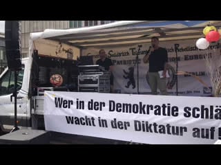 Demo am alexanderplatz mit patriotic opposition europe und den „corona rebellen“ 04 07 20