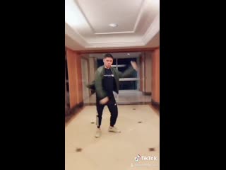 永镇 @kristoffer val kda the baddest #dancemore #kdamore