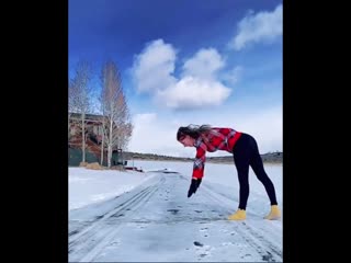 Гимнасты рядом отдыхают