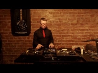 Dj sonik d short scratch session at bar dk, yekaterinburg, 01 08 2018