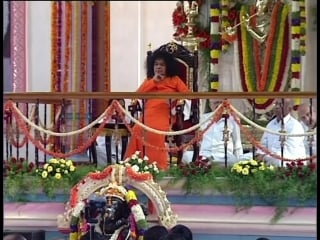 Sai love no 105 tamil new year in brindavan 2004