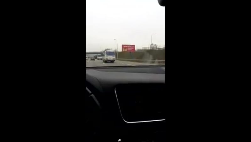 Подкрепление с силовиками едет в минск много автобусов