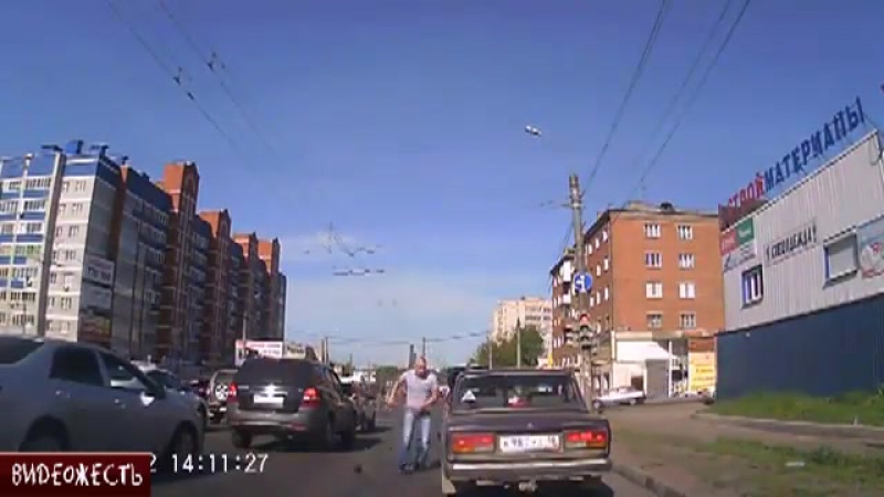 Беспредельщик с топором © видеожесть