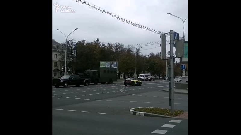 Аўтазакі і спэцтэхніка едуць у цэнтар менску