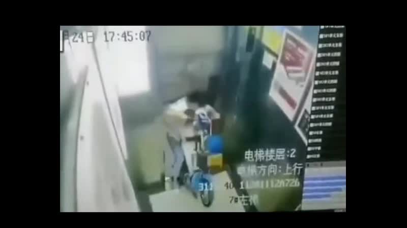 Неисправный лифт 18+