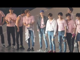 180729 smtown live 2018 in osaka ending (onew) [onewfigure]