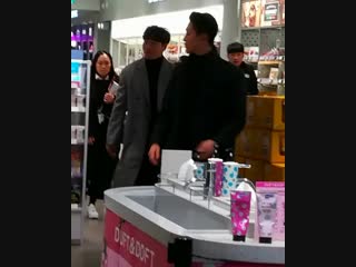 Ким джон кук на brtc x olive young sign event (23 11 2018)