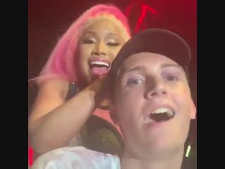 Nicki minaj whip it ("fomo 19")