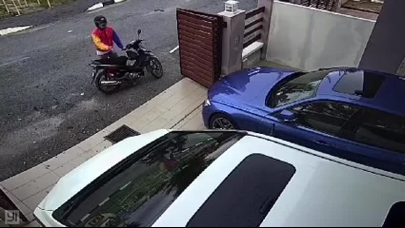 Наглый и дерзкий угон машины! жертв удалось избежать!