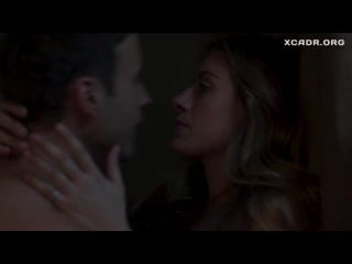 Перри мэттфелд(perry mattfeld) актриса(сша) в сериале во тьме(сша,2019)