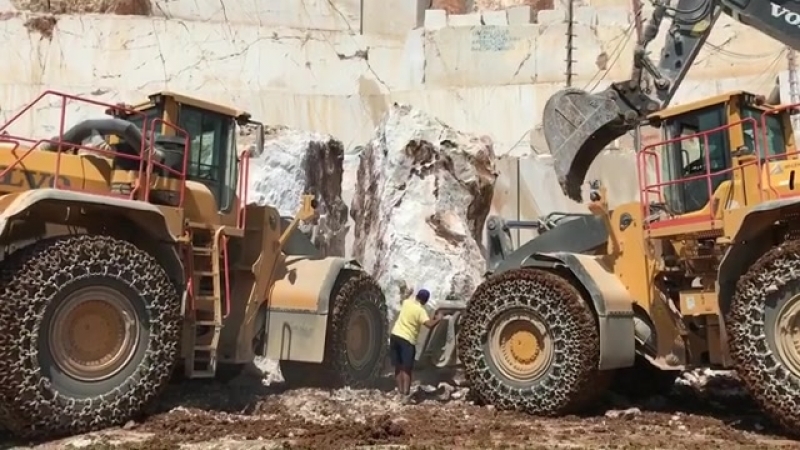 Marble quarry 🚜 #worldofengineering #marble #quarry #volvo #heavyequipment