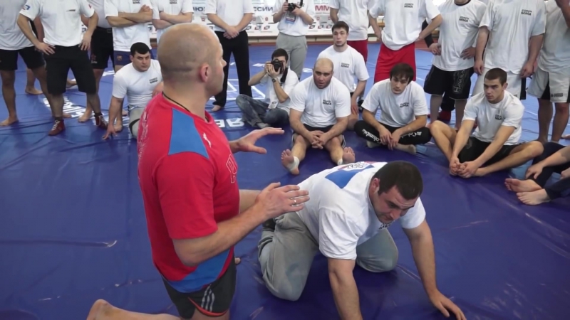 Как сбросить своего противника техника федора емельяненко bigpeppers